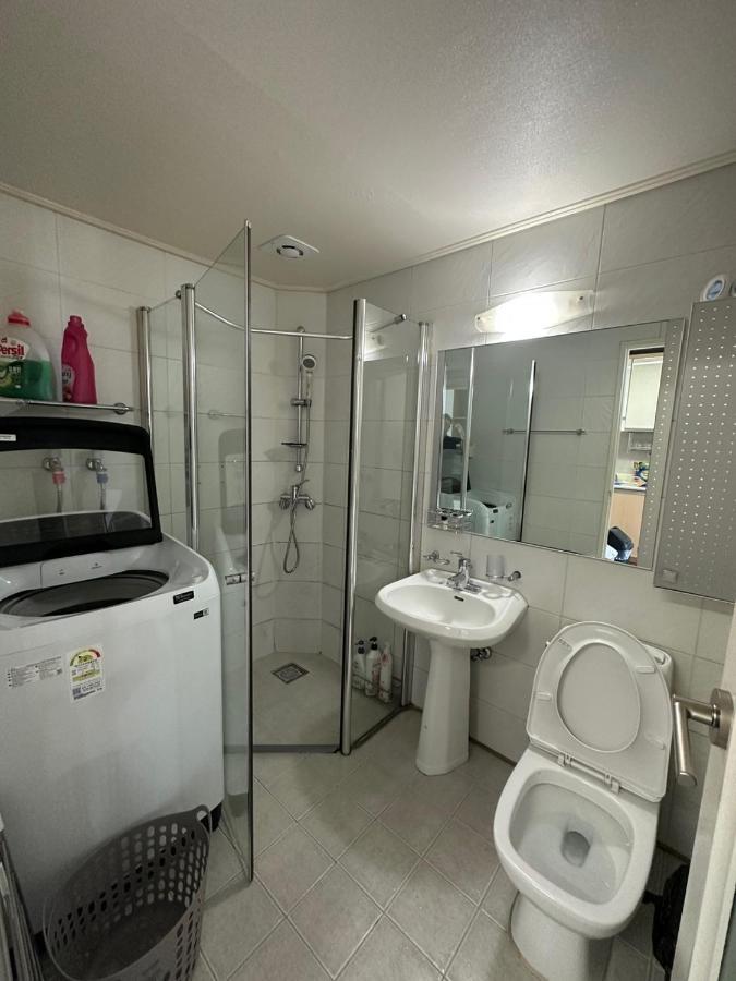 Hongdae Guesthouse2 1Min From Hongik Uni Station Exit #1 Seoul Exterior photo